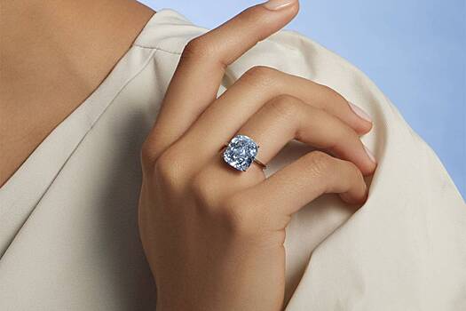 Редкий бриллиант продадут на аукционе почти за два миллиарда рублей