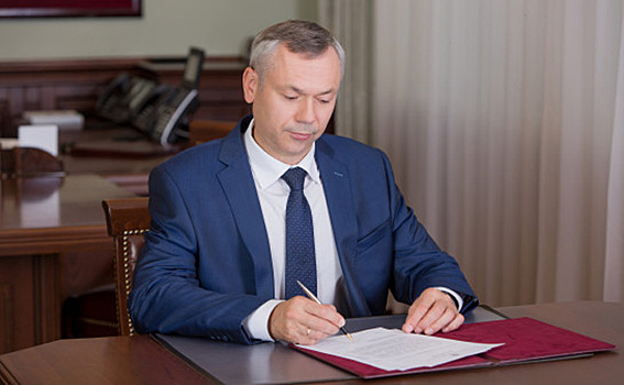 «Национальный рейтинг» - губернатор Травников укрепляет позиции