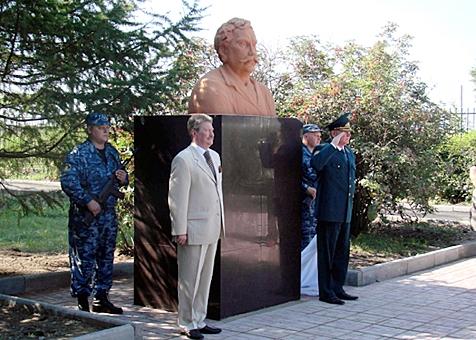 Заглавное изображение Памятник Верещагину