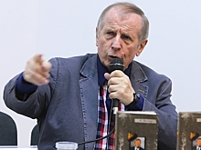 Писатель Веллер заявил, что Россия должна «размонтироваться на части»