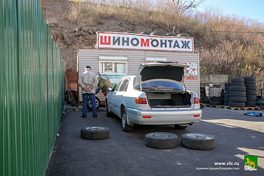 Штраф за зимнюю резину летом: водителям напомнили о наказании