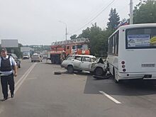 В Ростове на Курчатова автобус сбил юного пешехода