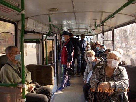 В общественном транспорте Калуги нашли нарушителей масочного режима