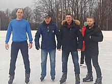 Глава управы Дмитровского района лично проверил готовность льда на «Синема-катке»