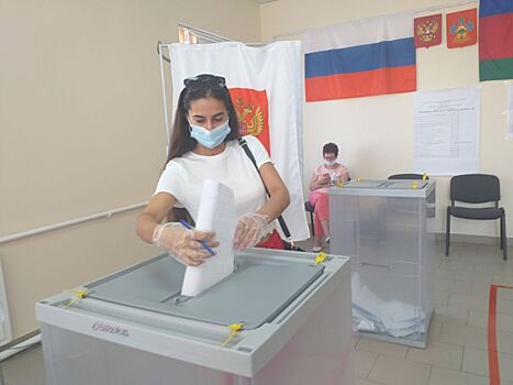 На 12.00 явка избирателей в Выселковском районе составила почти 70%