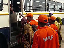 Индия готовится к удару циклона Вайю, эвакуированы 300 тысяч человек