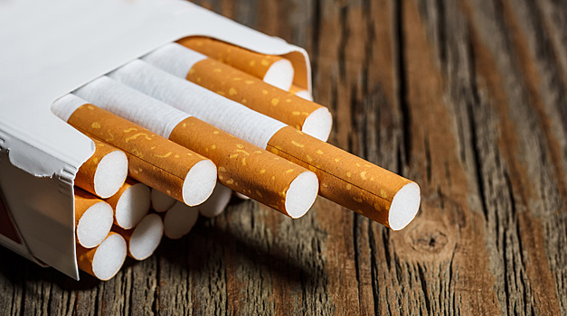В Минтруде оценили идею штрафов за курение на работе