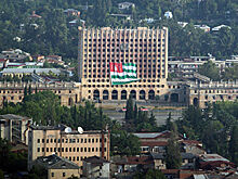 В столице Абхазии горит русская школа
