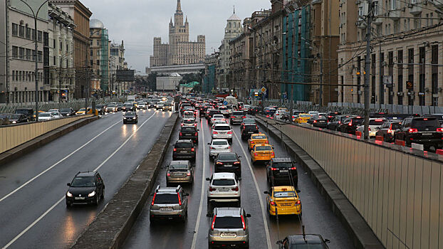 Загруженность московских дорог оценивается в пять баллов
