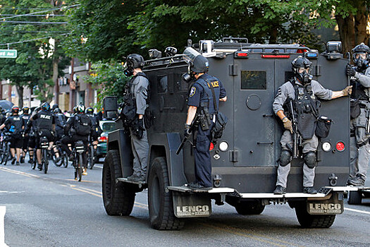 Полиция Нью-Йорка пошла на штурм корпуса Колумбийского университета
