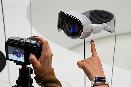 Шлем Apple Vision Pro 2 уже поступил в производство
