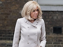 Пассажир самолета едва не сорвал визит Бриджит Макрон в Ниццу