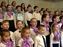 В детской школе искусств № 8 провели хоровой вечер «Поделись добротой»