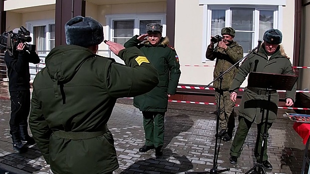 Чтобы было куда возвращаться: военнослужащие 58-й армии получили новые квартиры в Чечне