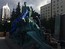 В Казани установили памятник башкирскому поэту Мустаю Кариму