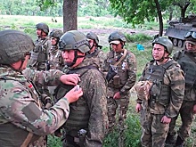 Бойцам ВВО вручили госнаграды за отражение атаки боевиков на Южно-Донецком направлении