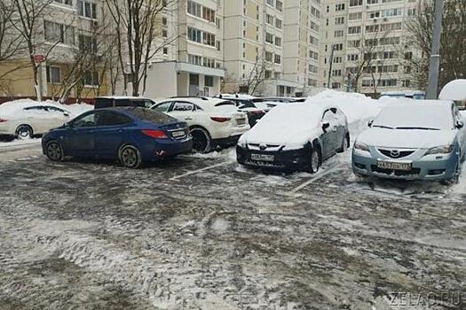 Вывоз снега с территорий ЗелАО стал основной задачей для коммунальных служб