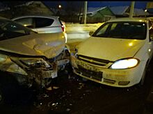 В Пензе пьяный гонщик на Toyota устроил массовое ДТП и скрылся - соцсети