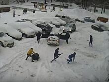 Уборка снега закончилась массовой дракой в Уфе