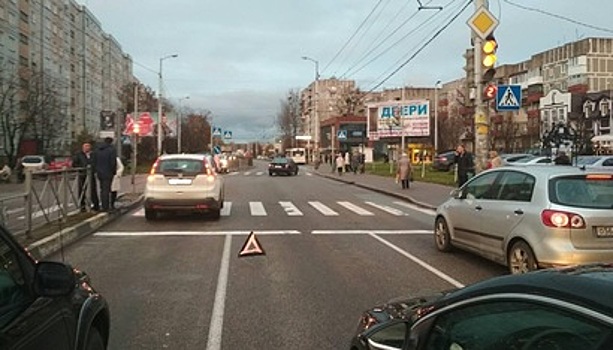 За сутки на пешеходных переходах города и области сбили троих человек