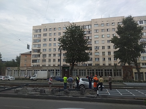 В Челябинске новые высокие бордюры спровоцировали серьезное ДТП