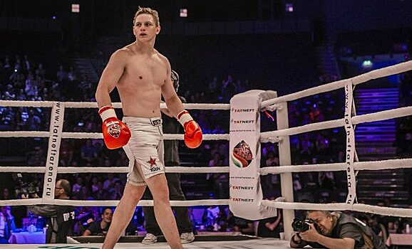 19-летний русский боксер отправил именитого бойца в нокаут
