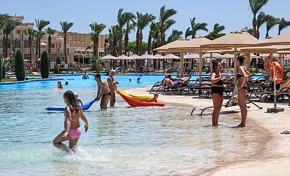 «Приходилось мыться в бассейне»: отдых в Египте ужаснул россиян
