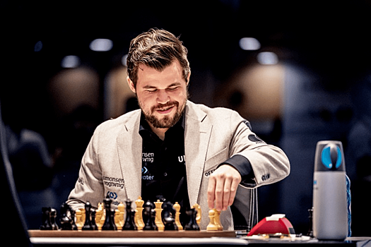 Карлсен не без труда вышел в 1/8 финала Кубка мира по шахматам