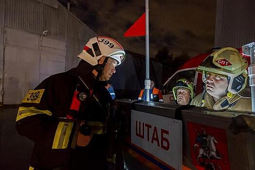 Четырех человек спасли и 30 эвакуировали при пожаре в квартире на северо-востоке Москвы