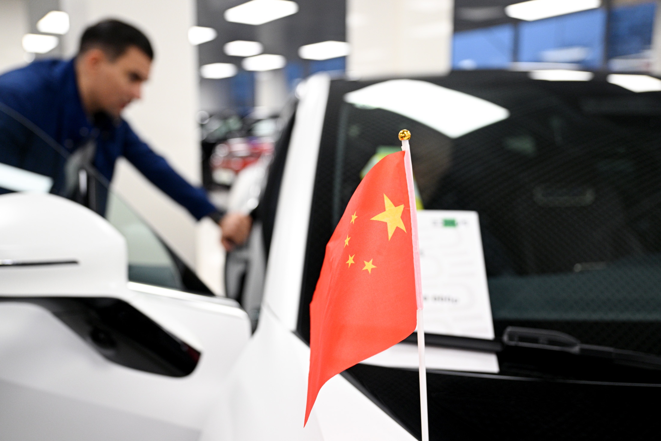 «Манипуляция и ошибки»: Китай отреагировал на повышение США пошлин на автомобили