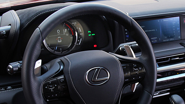 Посчитали-прослезились: цифровая приборная панель Lexus LC 500