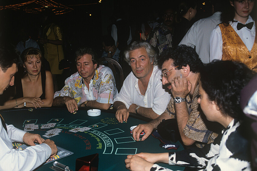 В казино «Золотой дворец» в центре Москвы, 1995 год