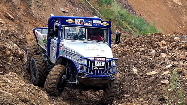 "Урал"-краб, который шокирует тремя управляемыми осями