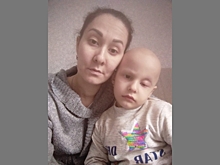 Волгоградцев просят помочь трехлетней девочке в борьбе с опухолью