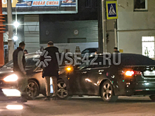 “Звук оглушительный был”: две легковушки столкнулись в Кемерове