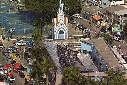 G1: в бразильском городе Ресифи рухнула крыша церкви, пострадали 25 человек