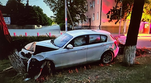 Машина слетела с дороги: в Каменске в ДТП пострадал подросток