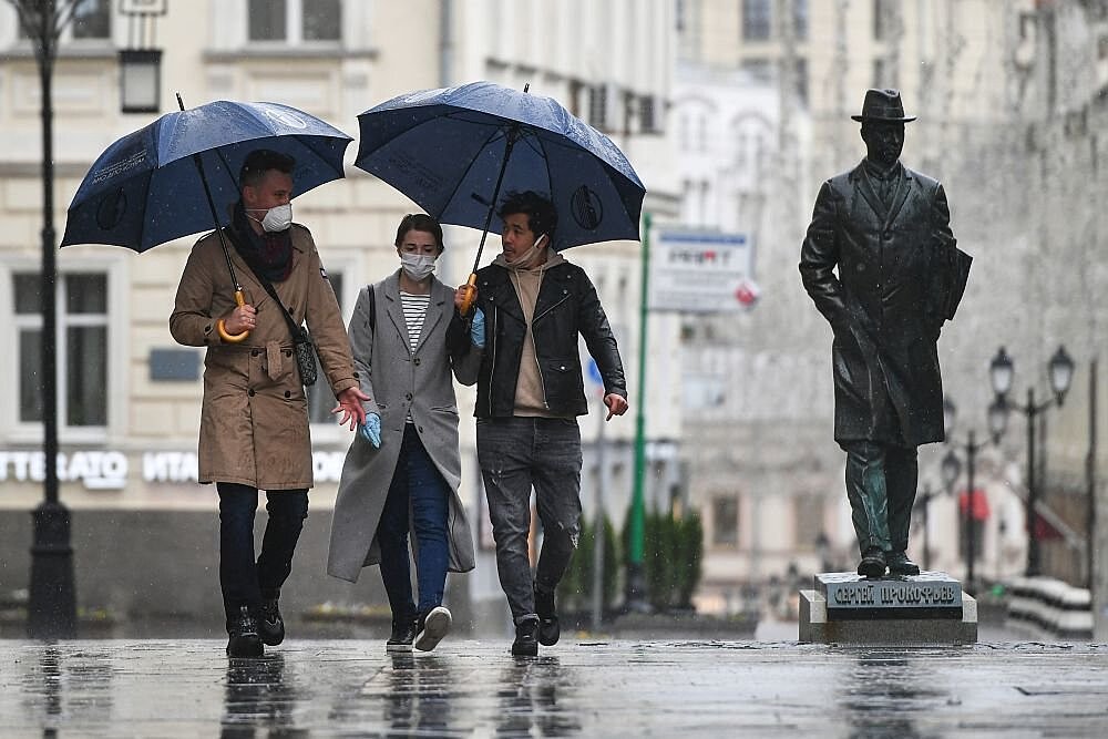 Москвичам пообещали кратковременный дождь в пятницу
