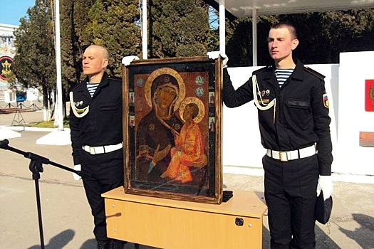 Почему русские воины молились перед Тихвинской иконой Богородицы