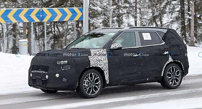 Обновленный Kia Seltos проходит зимние тесты в Скандинавии