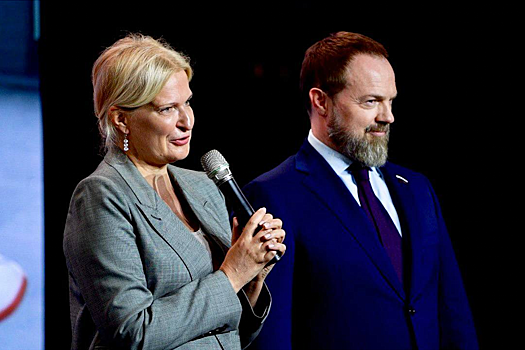 Мария Нагорная и Сергей Колунов поздравили выпускников Физтех-лицея из Долгопрудного с началом нового жизненного этапа