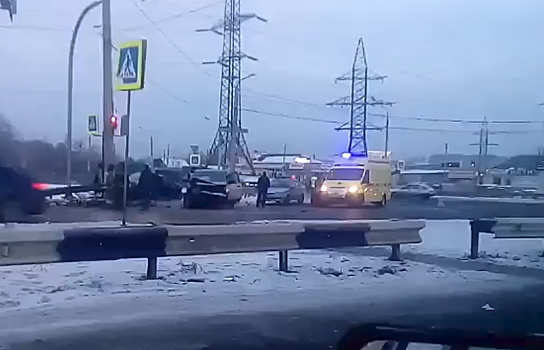 В Челябинске в жуткой аварии на Свердловском тракте пострадали двое