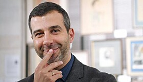 Ургант пошутил, что ему не дают извиниться уже полтора года