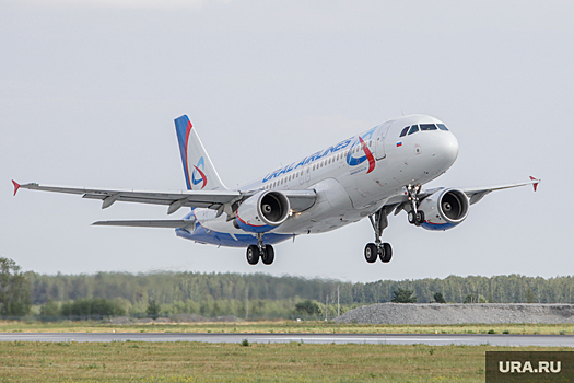 Самолет «Уральских авиалиний» экстренно сел в Астрахани из-за больного пассажира