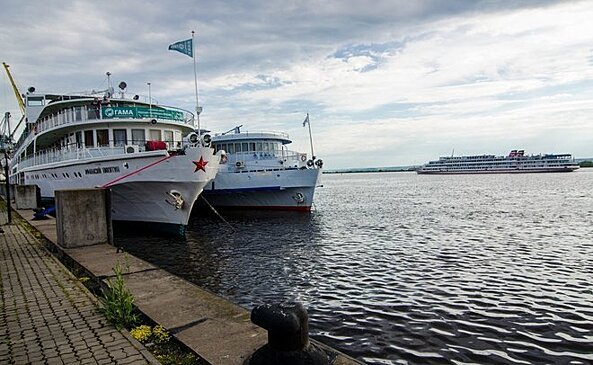 Научный обозреватель "Российской газеты" раскритиковала теплоходный круиз Москва — Казань