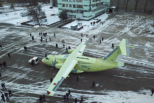Военно-транспортный самолет Ил-112В совершил первый полет