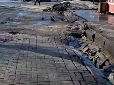 Провалившуюся брусчатку восстановят в Нижнем Новгороде