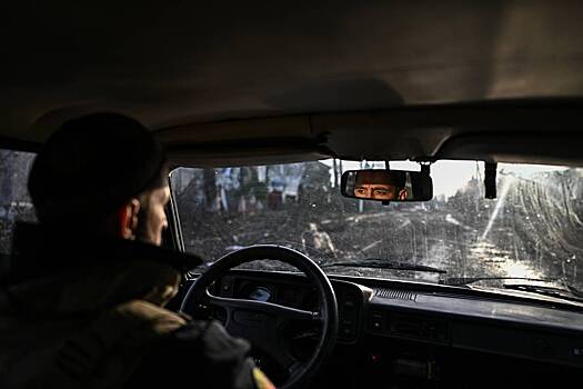 Российский военный на самодельном бронемобиле стал мишенью для ВСУ