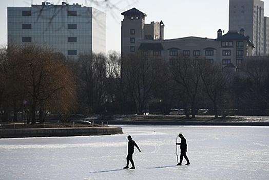 Жителей Подмосковья предупредили об опасных местах выхода на лед