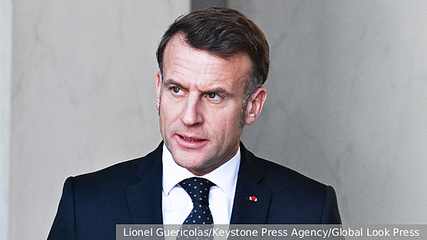 В «файлах Эпштейна» нашли упоминание бойфренда Макрона